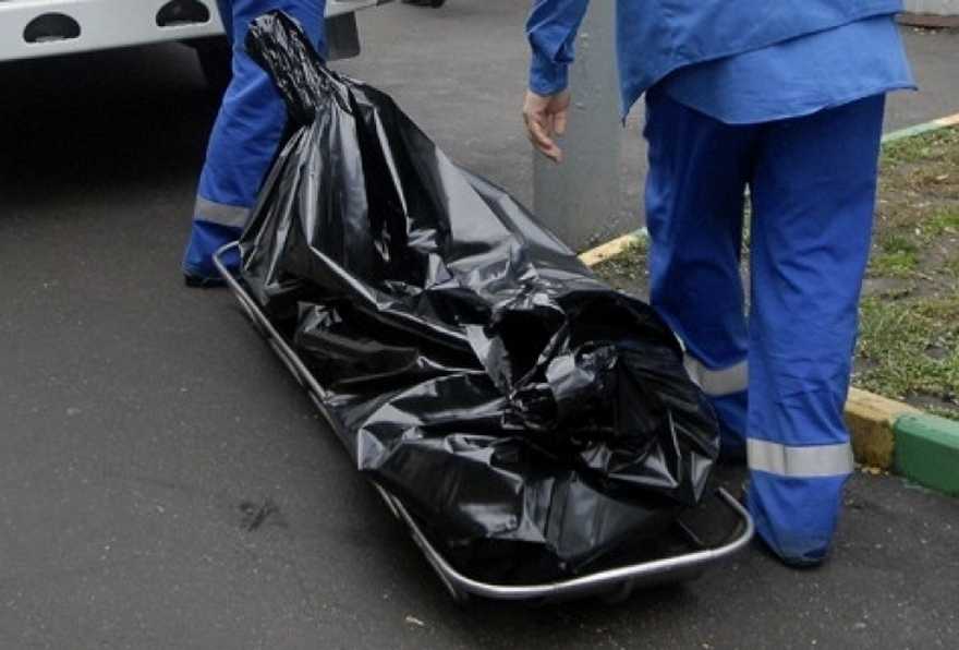 Жуткое происшествие в Киеве: труп найден в цветочном ларьке