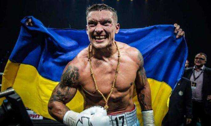 Боксера Усика признали спортсменом года в Украине