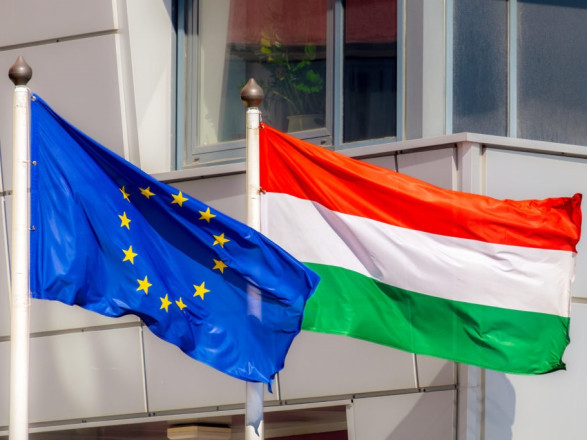 Венгрия хочет до конца ноября завершить переговоры о миллиардах от ЕС, стремящемся разблокировать помощь Украине