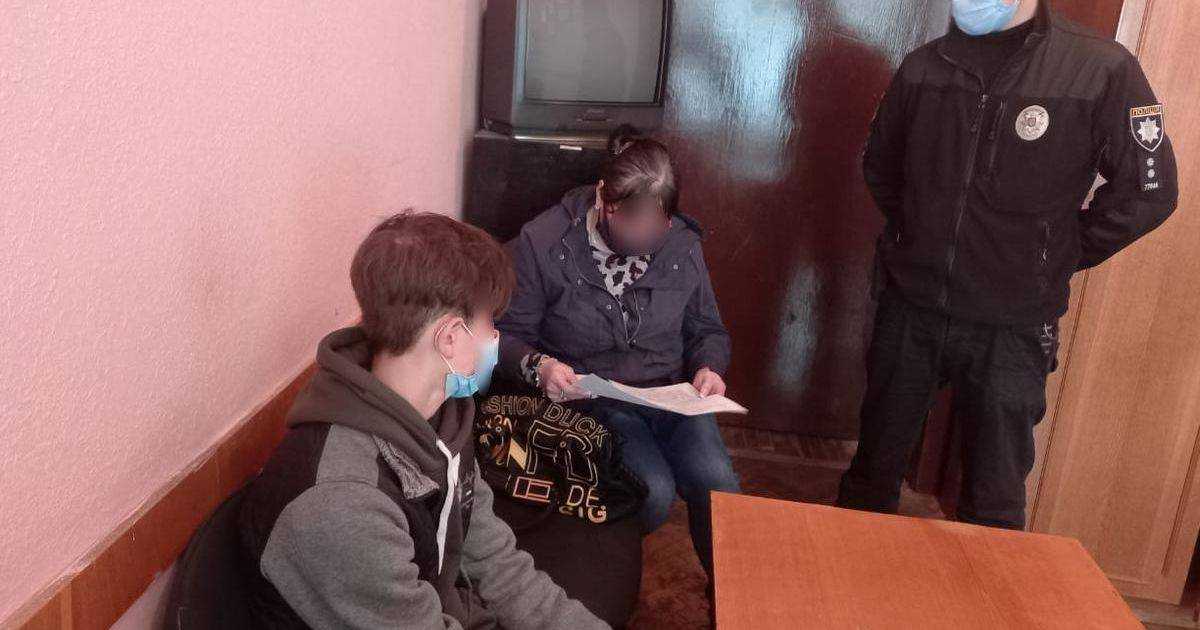 В Черновцах подросток станцевал на могиле, а видео выложил в Сеть