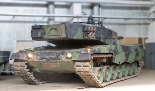 Украина получила от Польши партию отремонтированных танков "Leopard 2"