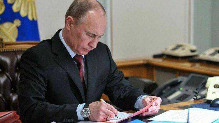 Путин подписал закон об автоматическом признании граждан Беларуси и Украины носителями русского языка