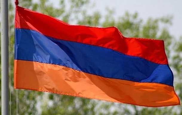 Армяне выкапывают родных из могил, чтобы вывезти их тела из Карабаха