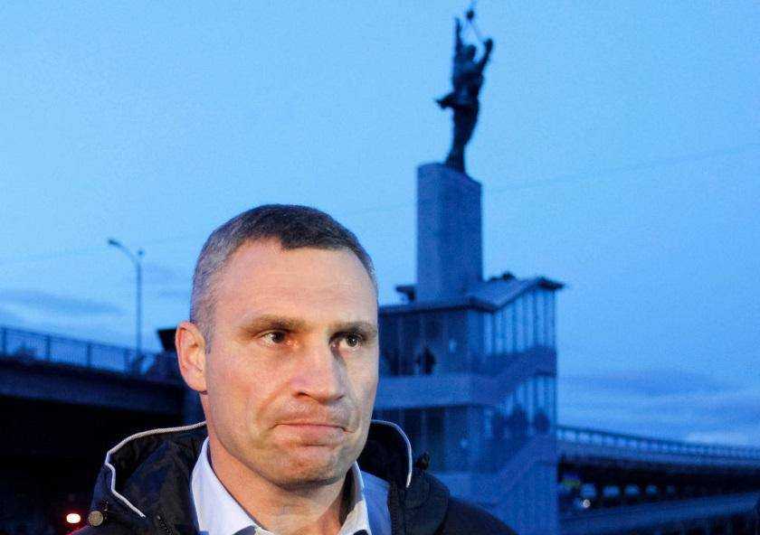 Бой за Киев: кто отправит Кличко в нокаут
