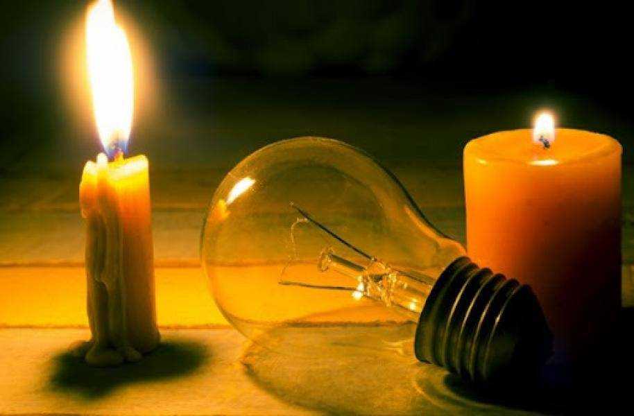 Відключення електроенергії в Україні: названо регіони, де не буде світла