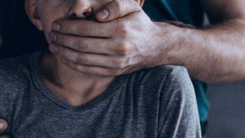 На Чернігівщині 25-річний чоловік згвалтував дівчину-підлітка