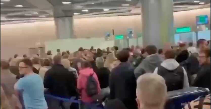 У Москві штурмують аеропорти "Шереметьєво" та "Внуково"
