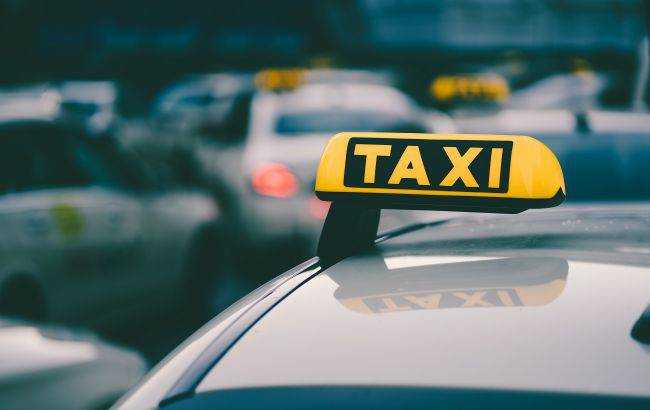 У Києві таксист висадив пасажирів, які ненавидять українську мову