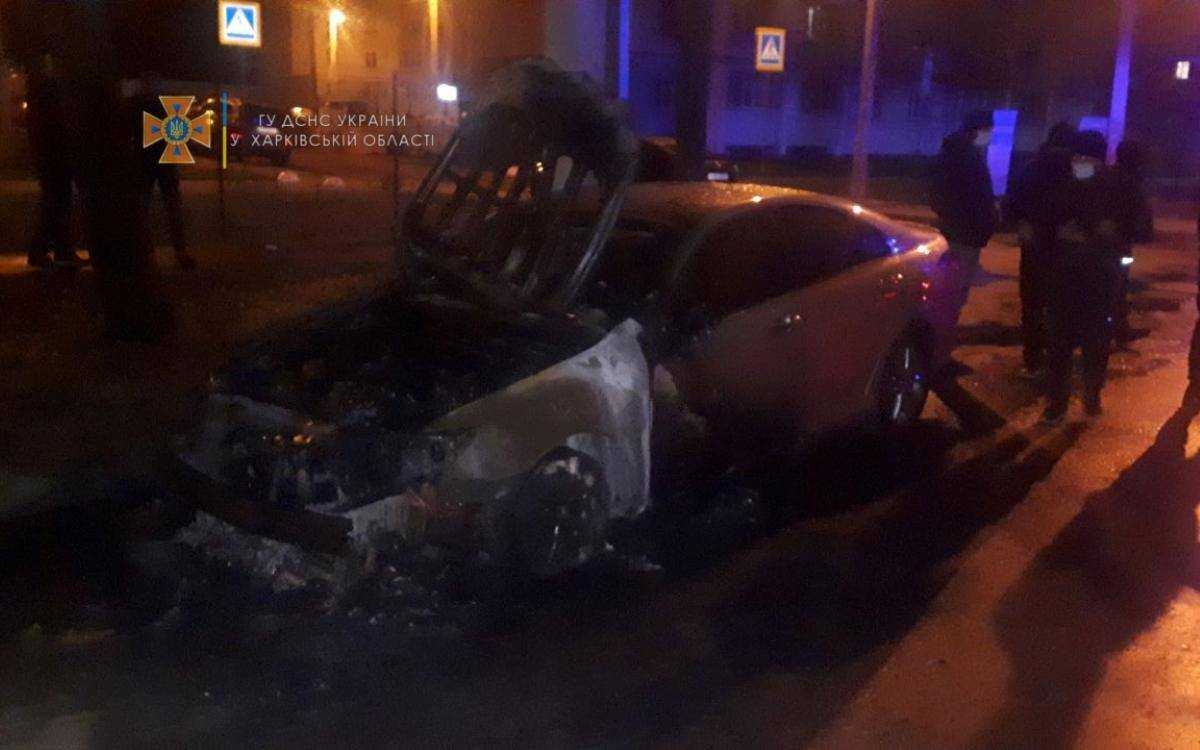 У Харкові підпалили Lexus топ-посадовця Генпрокуратури