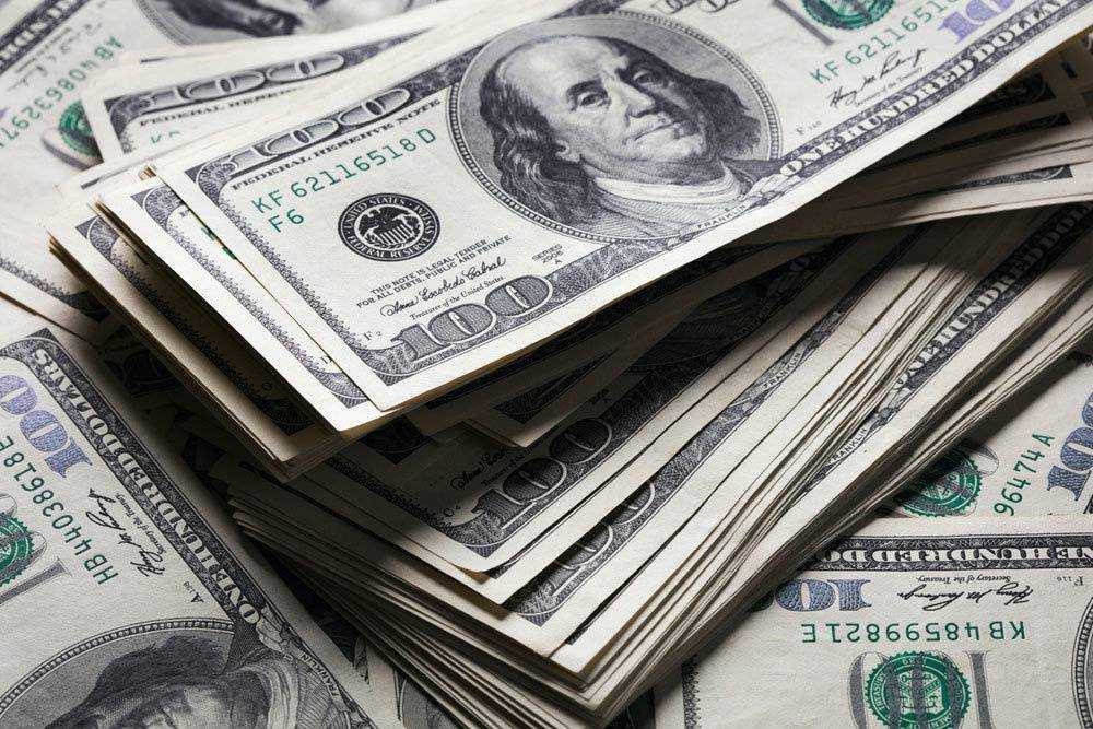 Курс доллара на межбанке: что происходит с валютой