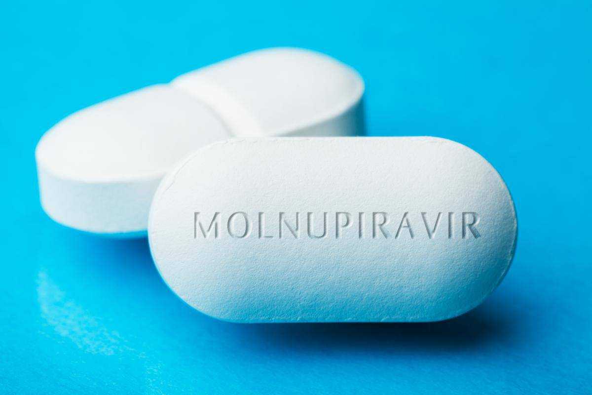 Ліки проти COVID-19: стало відомо, коли в Україну надійде препарат "Молнупіравір"