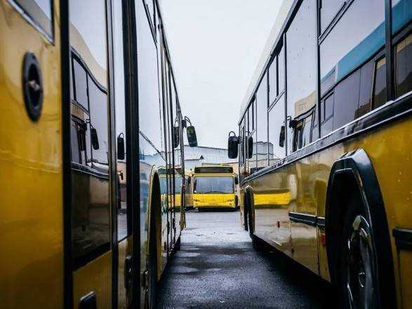 В Днепре восстанавливают движение электротранспорта и автобусов