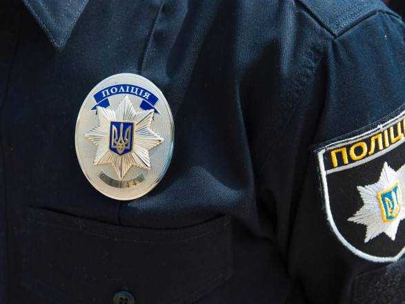 В Харькове мужчина с ножом бросался под машины и угрожал прохожим