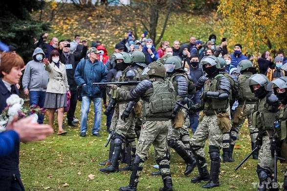 Протесты в Беларуси: уже более 30 задержанных, в Минске силовики применили оружие