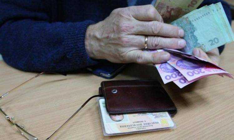Пенсии в 2020 году: на какое повышение рассчитывать украинцам