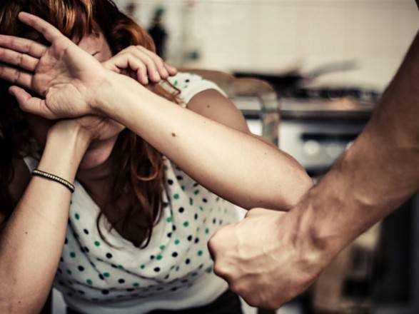 Психолог: с введением локдауну растет количество обращений по домашнему насилию