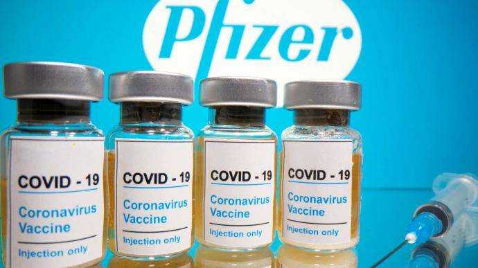В России запретили использовать против коронавируса Pfizer-вакцину