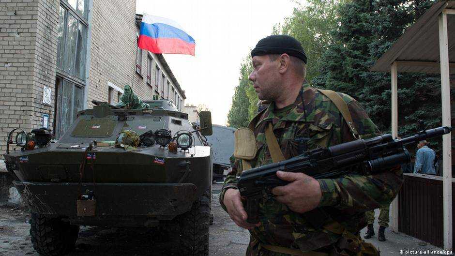 Псевдореферендум на Донбасі: росіяни влаштували поквартирний обхід для пошуку чоловіків