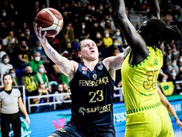 Баскетбол: лідер збірної України допомогла "Фенербахче" перемогти у матчі лідерів Євроліги