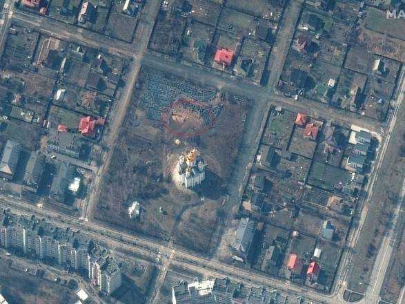 Ознаки першої братської могили в Бучі з’явилися 10 березня – супутникові знімки