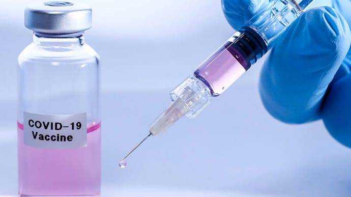 Як отримати другу дозу вакцини від коронавірусу: інструкція МОЗ