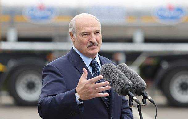 Лукашенко: власть реагирует на "любые негативные телодвижения в адрес Беларуси"