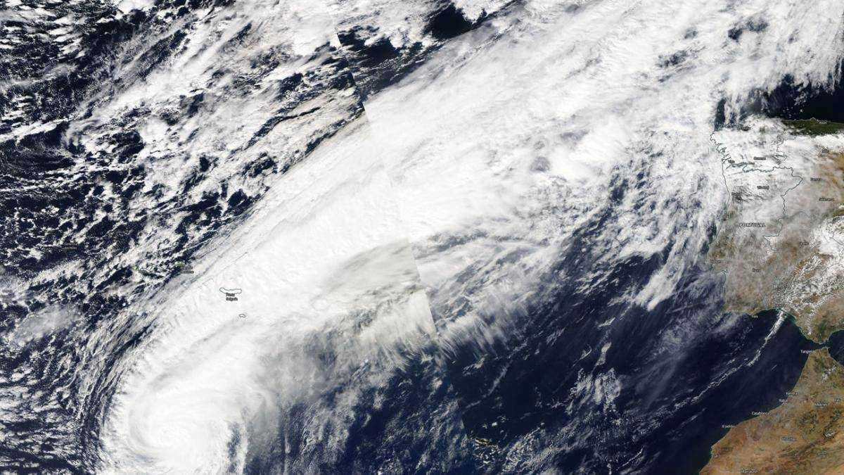 Синоптик шокировал прогнозом на лето 2020-го: мощные ливни и ураганы
