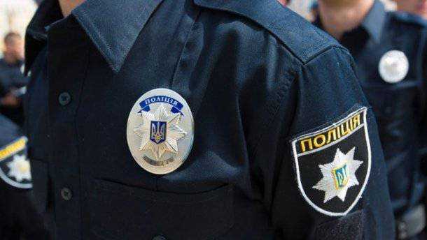 Полицейский из Одесской области требовал взятку за сокрытие борделя
