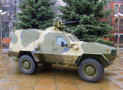 На Львовском бронетанковом заводе для украинских военных будут производить легкие БТРы «Дозор»