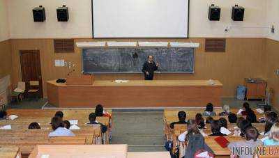 Минобразования: Профессоров и доцентов обяжут выучить иностранный язык