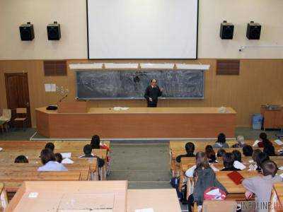 Министерство образования и науки Украины  закрыло более 70 вузов