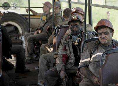 На трех шахтах ГП "Селидовуголь" уже второй день бастуют горняки
