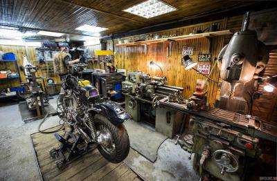 Украинские мастера создают уникальные шедевры техники и искусства из серийных мотоциклов