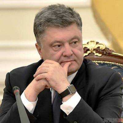 Президента Украины П.Порошенко призвали сдать ВНО вместе с высокопоставленными чиновниками в онлайн-режиме