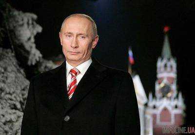 В Новогоднюю ночь В.Путин будет, "как и все", смотреть свое обращение