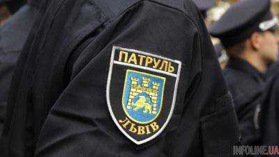 Патрульные задержали мужчин, устроивших стрельбу в центре Львова