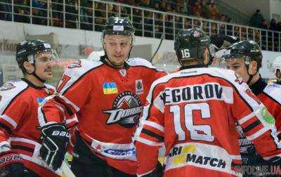 Хоккейный Клуб "Донбасс" разгромил "Дженералз" в последнем поединке года