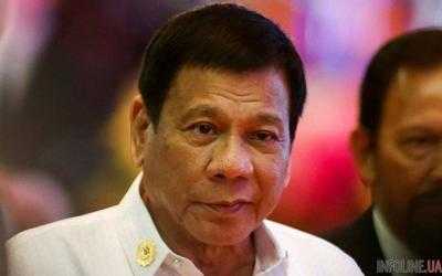Президент Филиппин Родриго Дутерте пригрозил коррумпированным чиновникам сбрасывать их с вертолета
