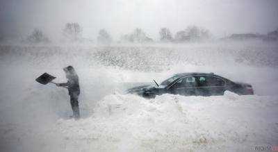 Из снежных заносов в Украине за сутки спасли 15 автомобилей