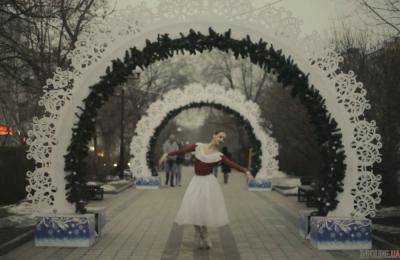 В Ростове-на-Дону балерина станцевала на морозе.Видео