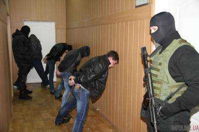Полиция задержала банду, которая в ноябре 2016 года ограбила запорожского прокурора