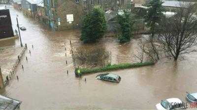 На востоке Британии массово эвакуируют людей из-за угрозы наводнения