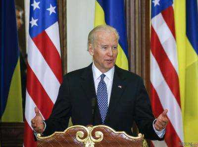 Вице-президент США призвал Украину продолжать сотрудничество с МВФ