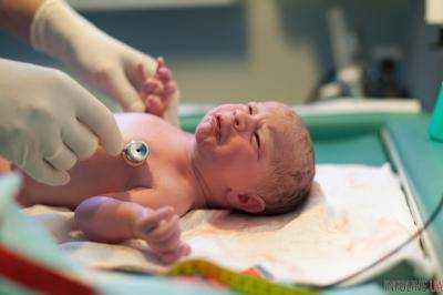 В Україні уперше народилася дитина від трьох батьків
