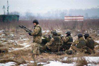 За прошедшие сутки боевики семь раз обстреляли позиции украинских военных на донецком направлении