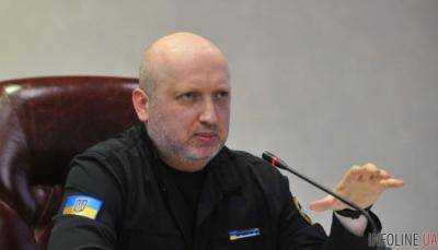 А.Турчинов призвал украинских военных быть готовыми к контрнаступлению