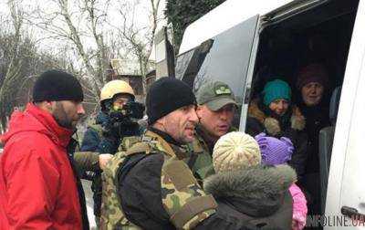 190 человек эвакуировали из обстреливаемой Авдеевки