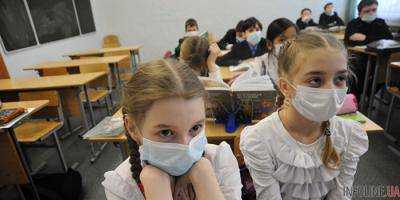 Из-за заболевания гриппом и ОРВИ в трех школах Киева приостановлены занятия