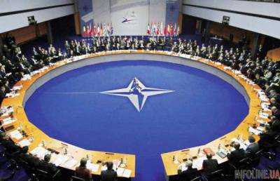 Д.Трамп дал партнерам по НАТО год на увеличение военных бюджетов