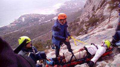 Российская альпинистка сорвалась с 20-метровой высоты в горах Крыма